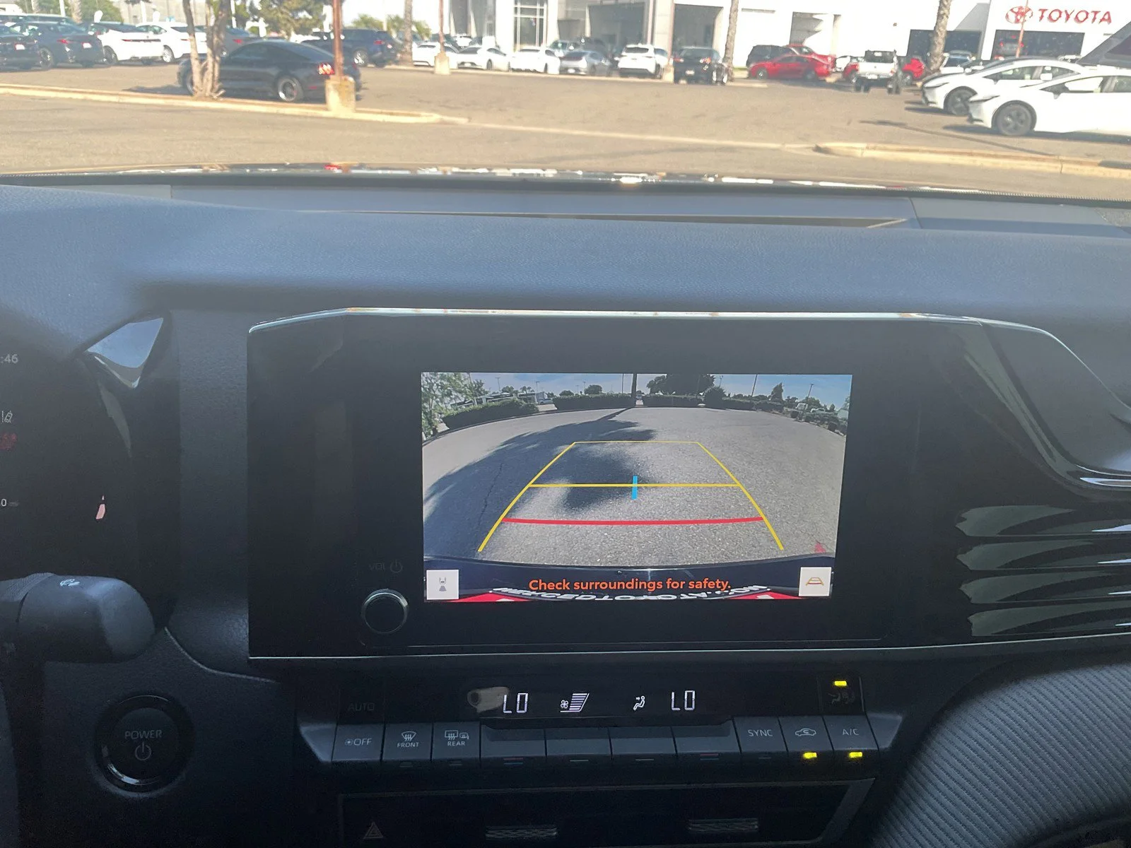 2025 Toyota Camry SE - Photo 20