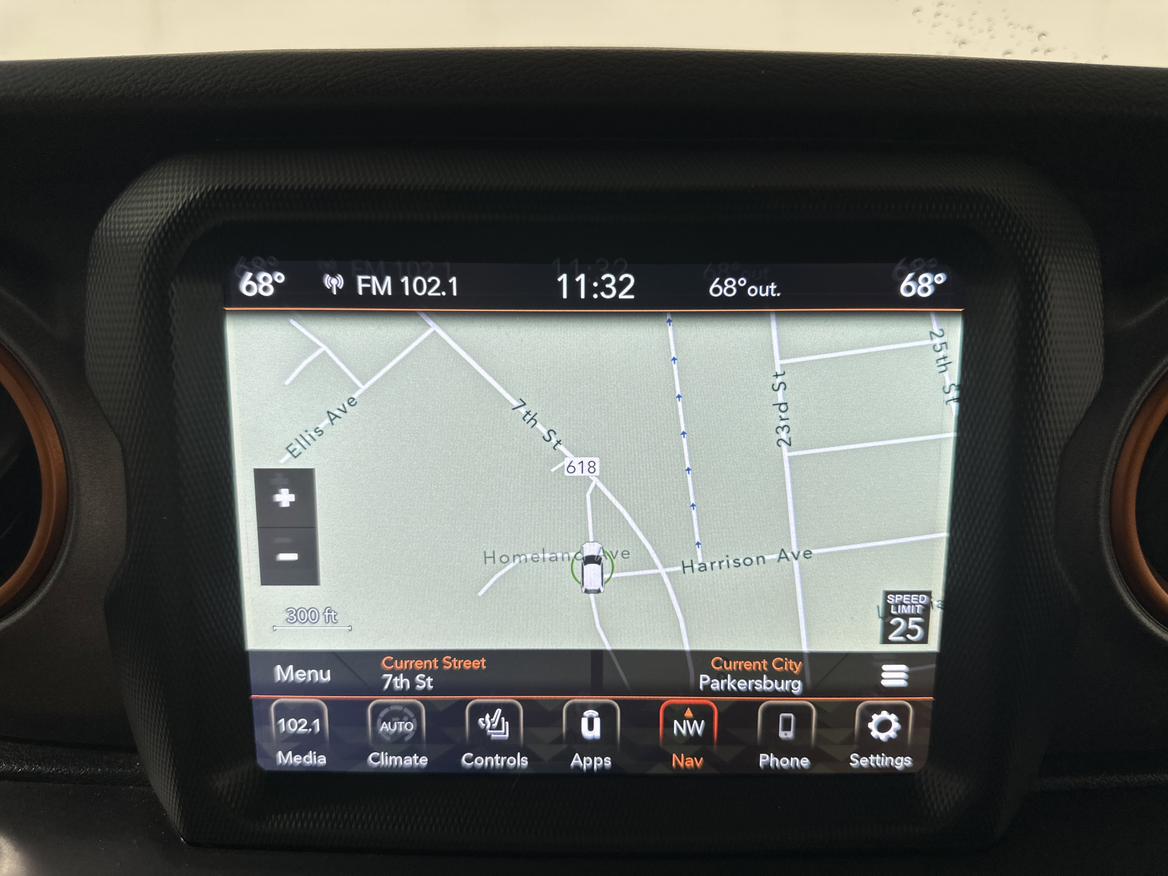Used 2022 Sting-Gray Clearcoat Jeep Mojave image 18