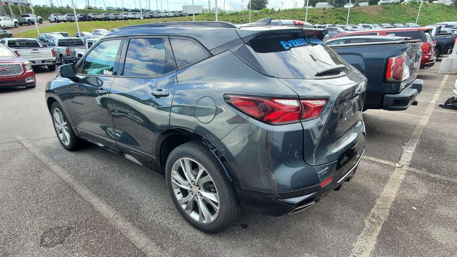 Used 2020 NIGHTFALL GRAY METALLIC Chevrolet RS image 8
