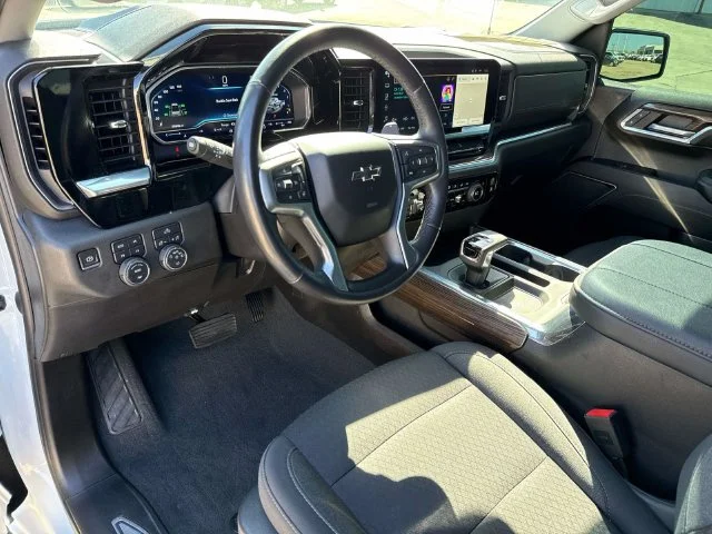 Used 2023 White Chevrolet RST image 37