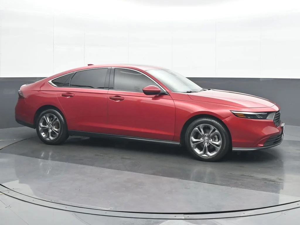 Used 2024  Honda EX image 8