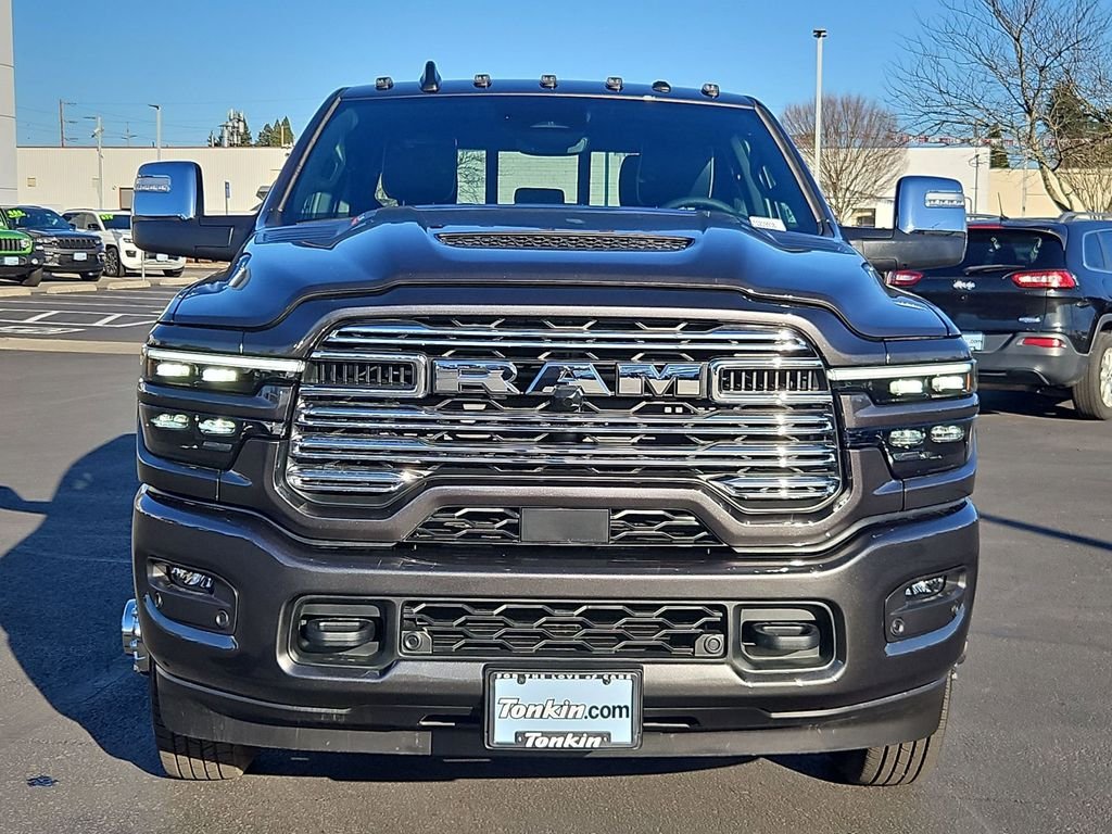 New 2026 Granite Crystal Metallic Clear-Coat Exterior Paint RAM Laramie image 9