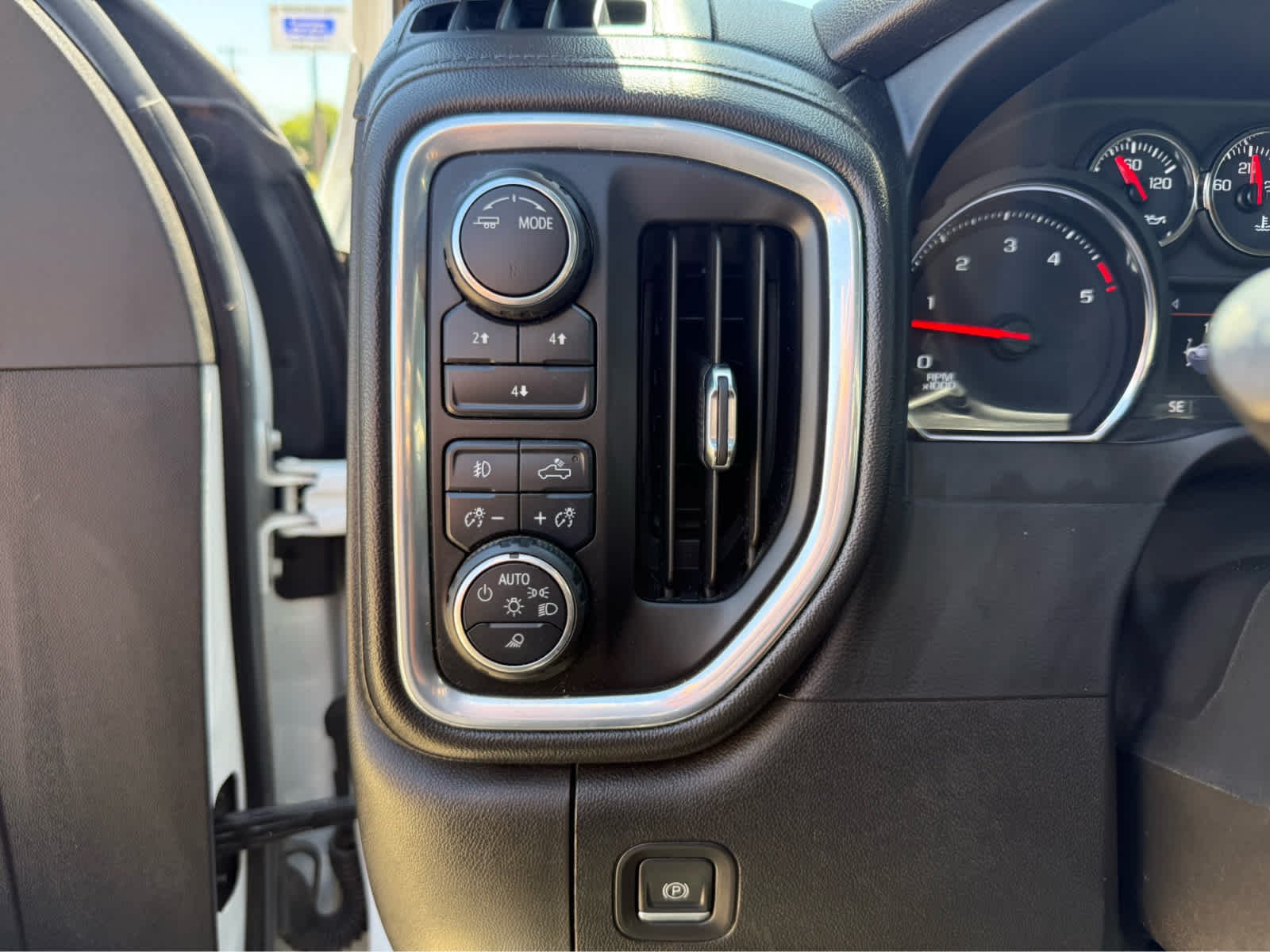 Used 2021 Summit White Chevrolet LT image 22