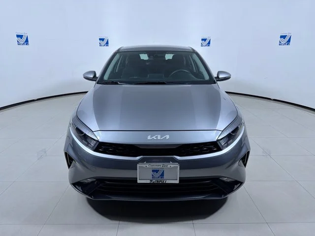 Used 2023 STEEL_GREY Kia LXS image 16