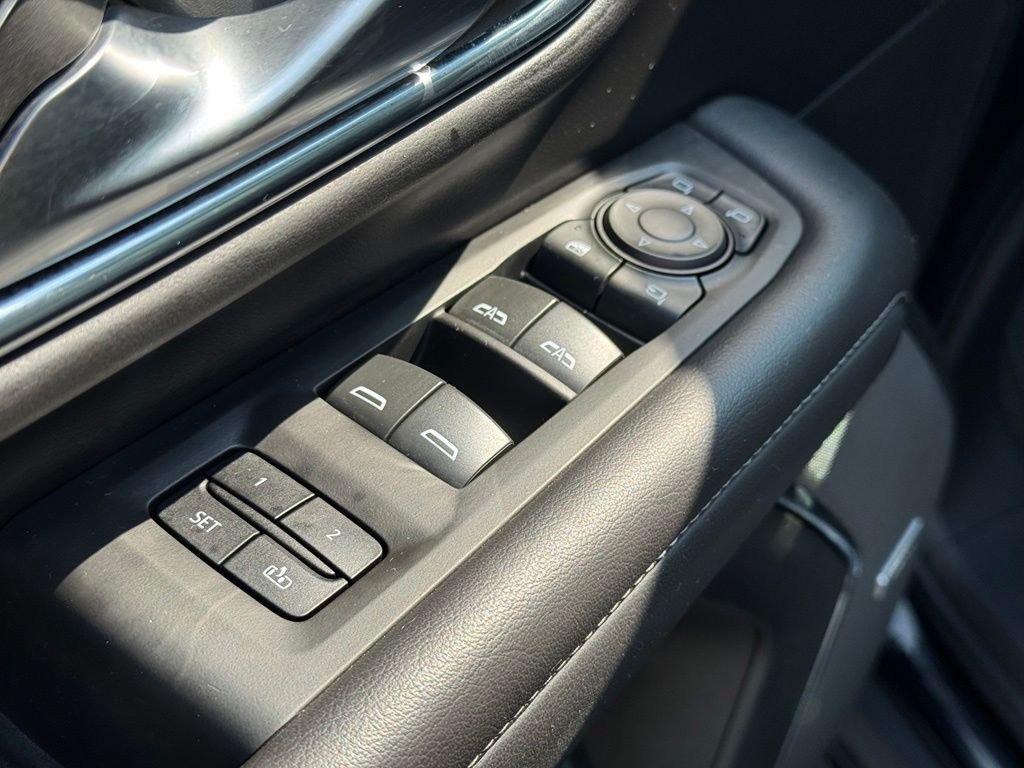 Used 2022 Black Chevrolet LT image 15