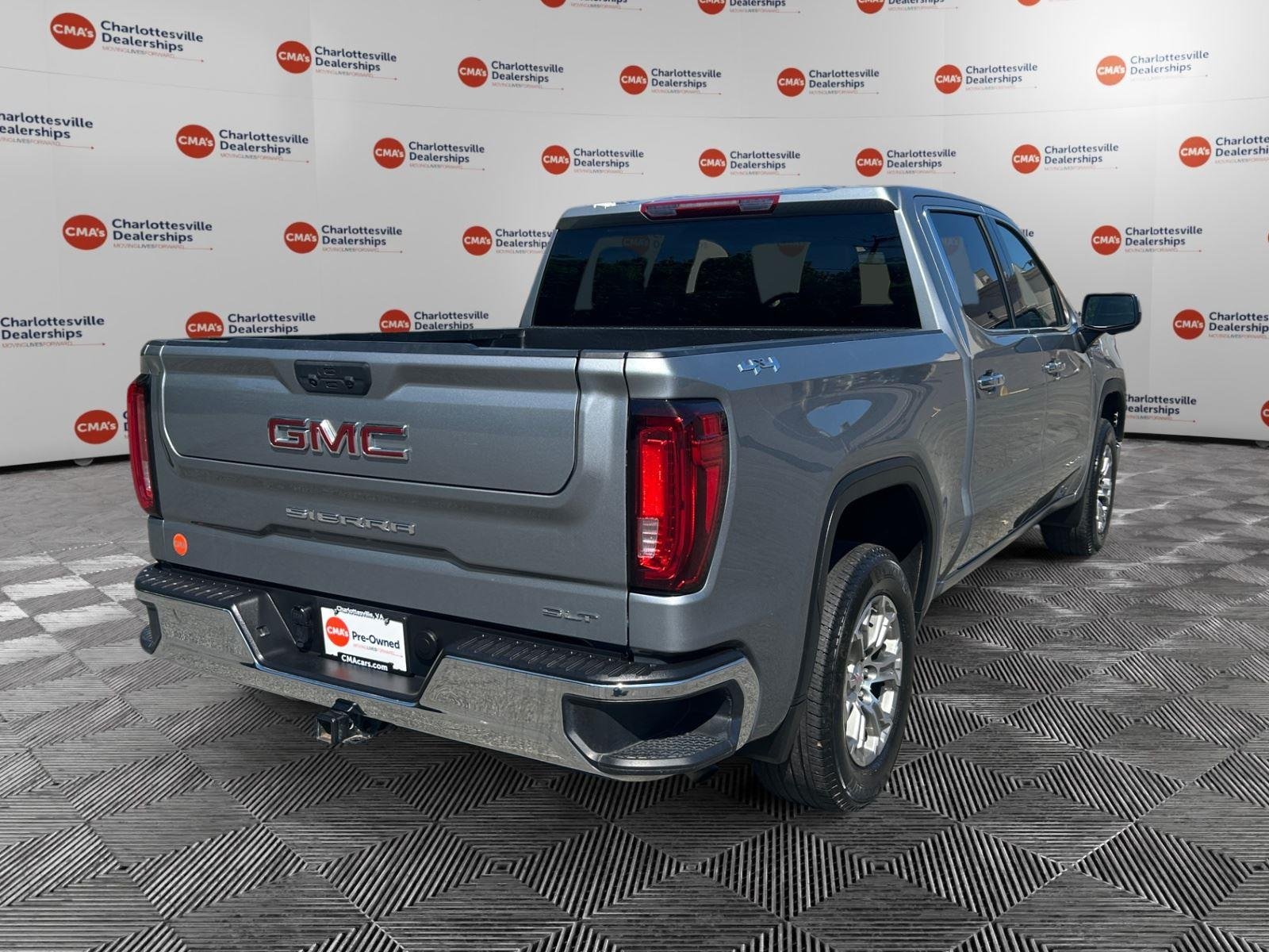 Used 2025 Sterling Metallic GMC SLT image 5