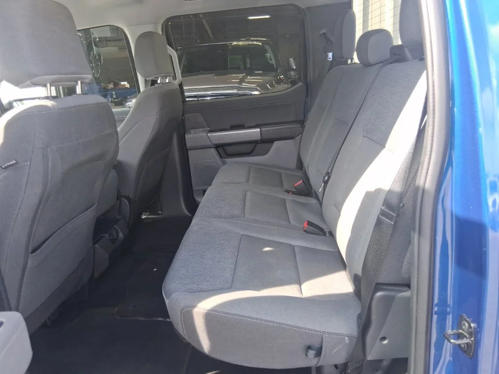Used 2025 Blue Ford XLT image 15