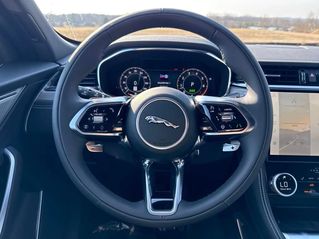 2026 Jaguar F-Pace R-Dynamic S - Photo 19