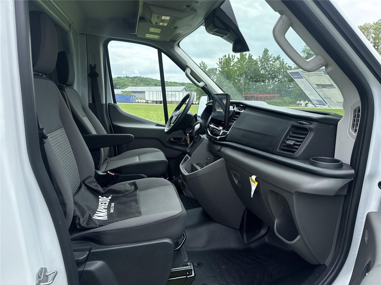 2024 Ford Transit Cutaway Base - Photo 14