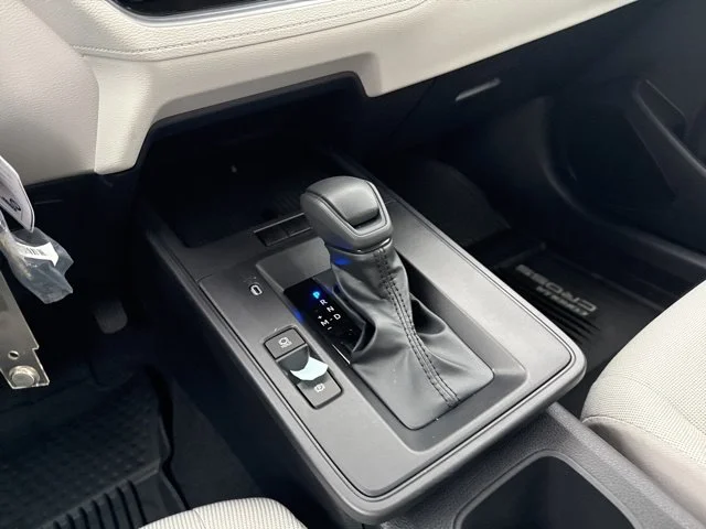 2026 Toyota Corolla Cross L - Photo 22