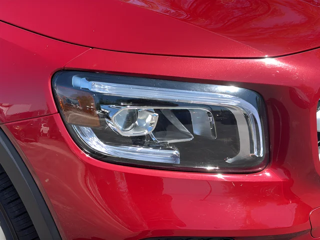 Used 2020 Red Mercedes-Benz GLB 250 image 24