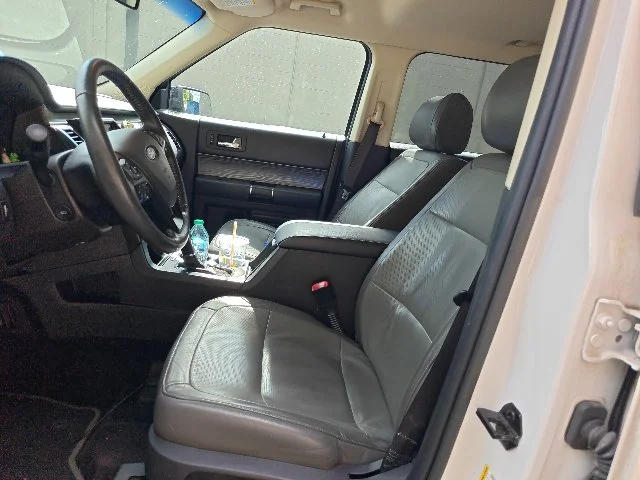 Used 2019 White Ford SEL image 9
