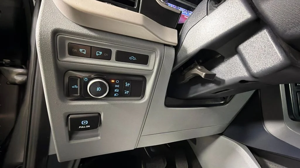 Used 2021 Gray Ford XLT image 19