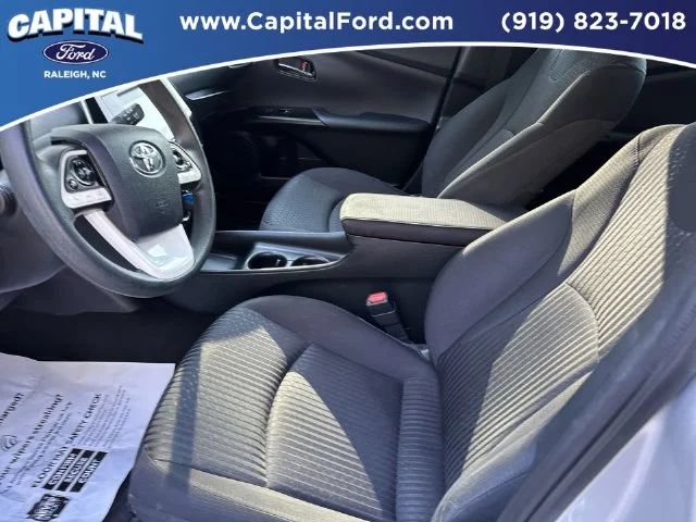 Used 2018 Silver Toyota Two image 19