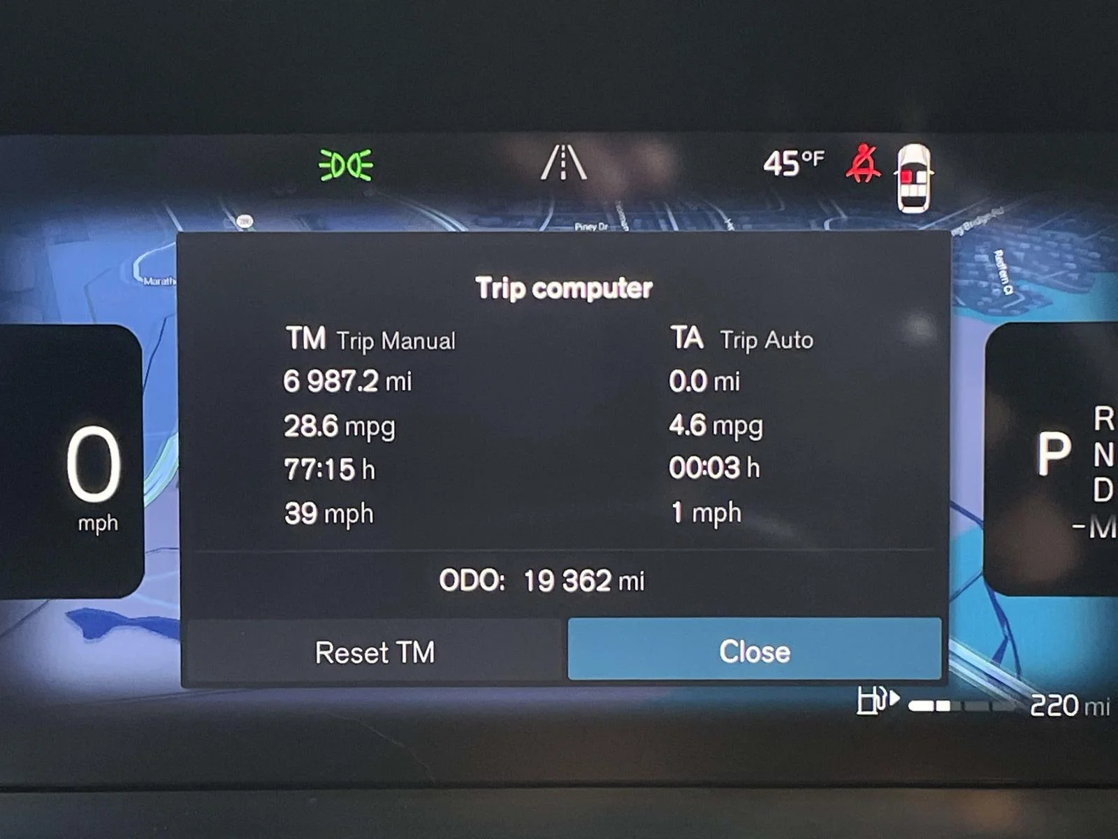 Used 2025 Silver Dawn Metallic Volvo Core image 16
