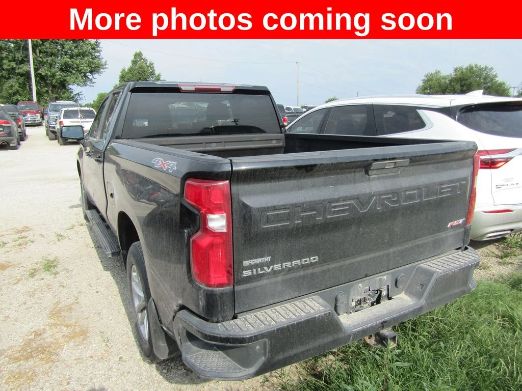 Used 2020  Chevrolet RST image 3