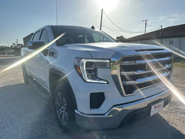 2021 GMC Sierra 4WD Crew Cab Short Box SLE's photo