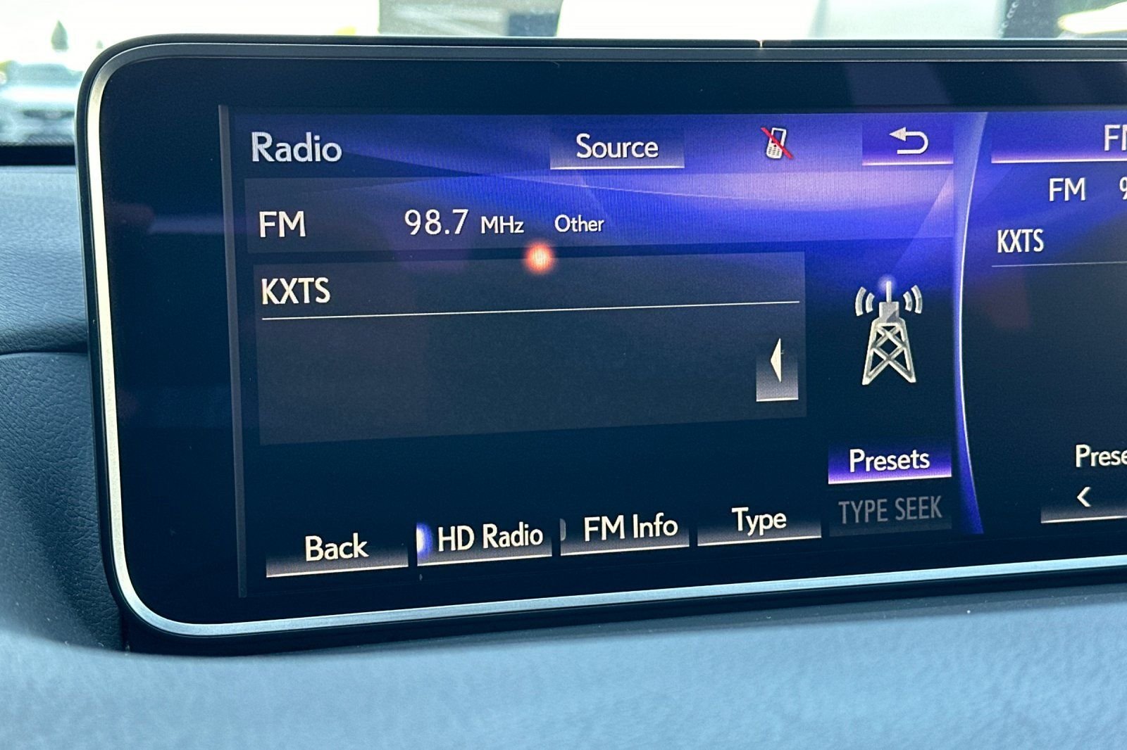 Used 2019 Silver Lexus 350 image 18