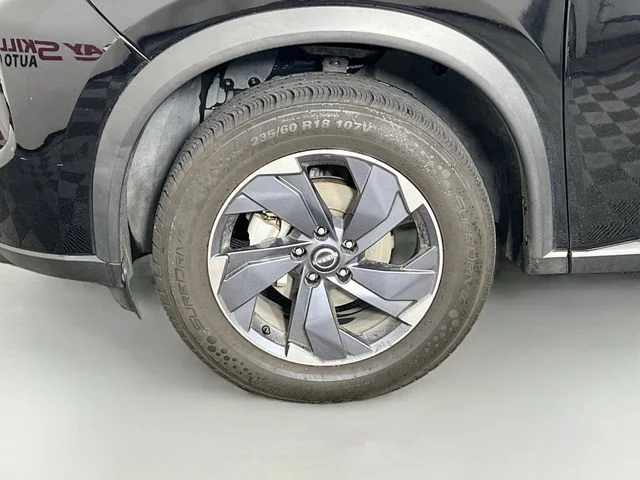 2025 Nissan Rogue SV - Photo 11