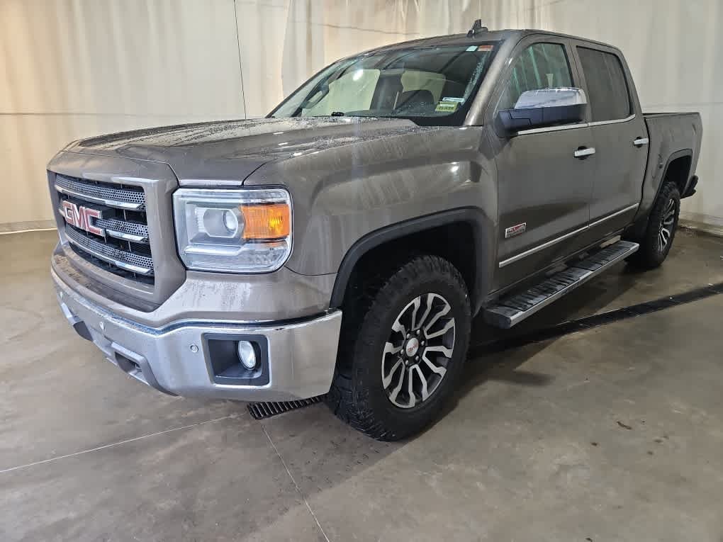 Used 2015 Bronze Alloy Metallic GMC SLT image 2