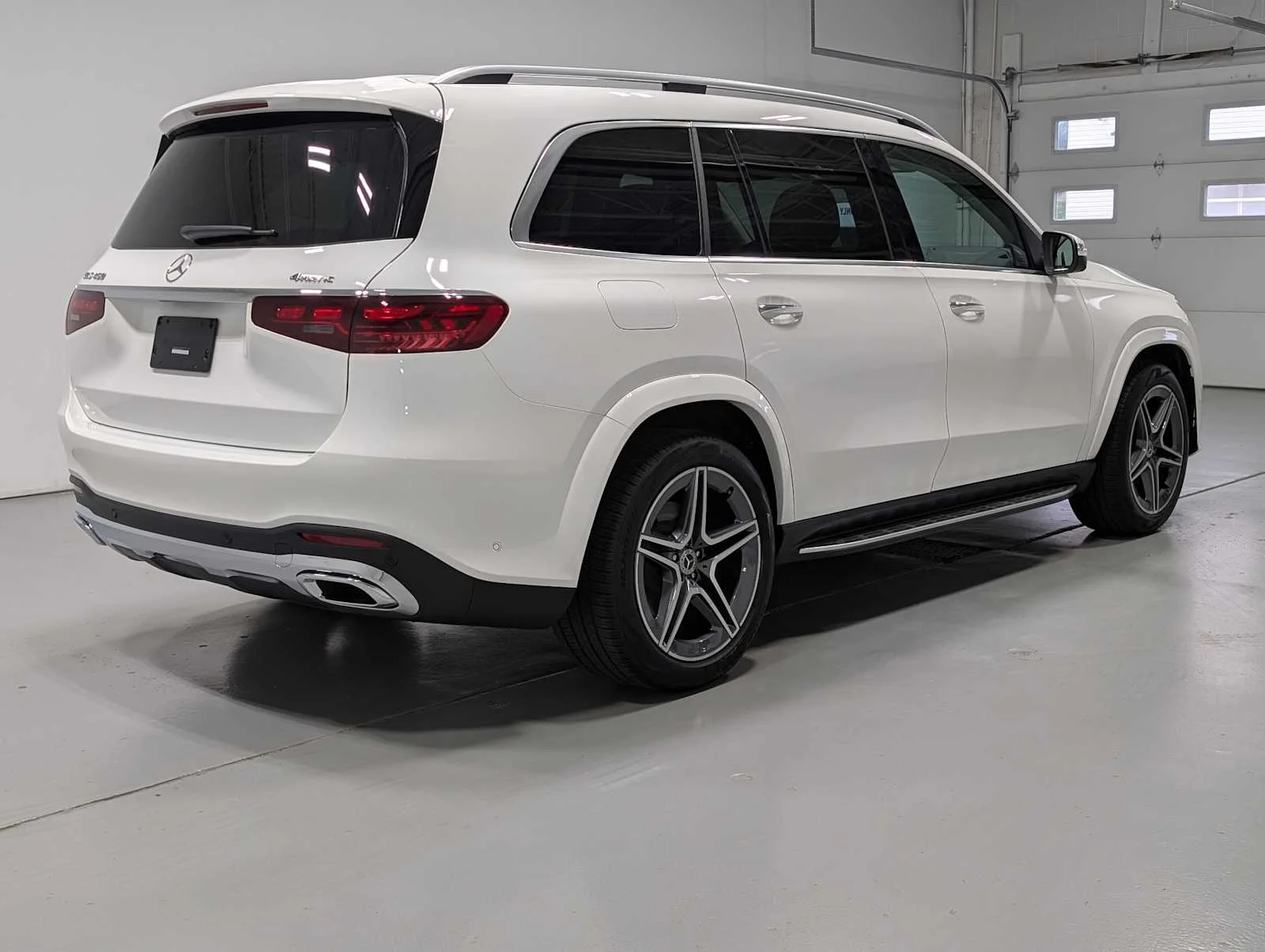 Certified Used 2026 Polar White Mercedes-Benz GLS 450 image 4