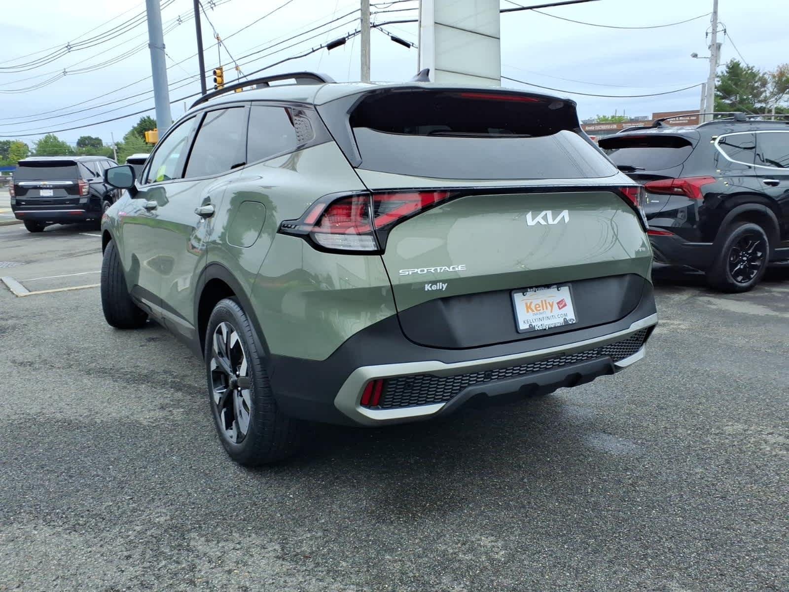 Used 2023 Jungle Green Kia X-Line image 7