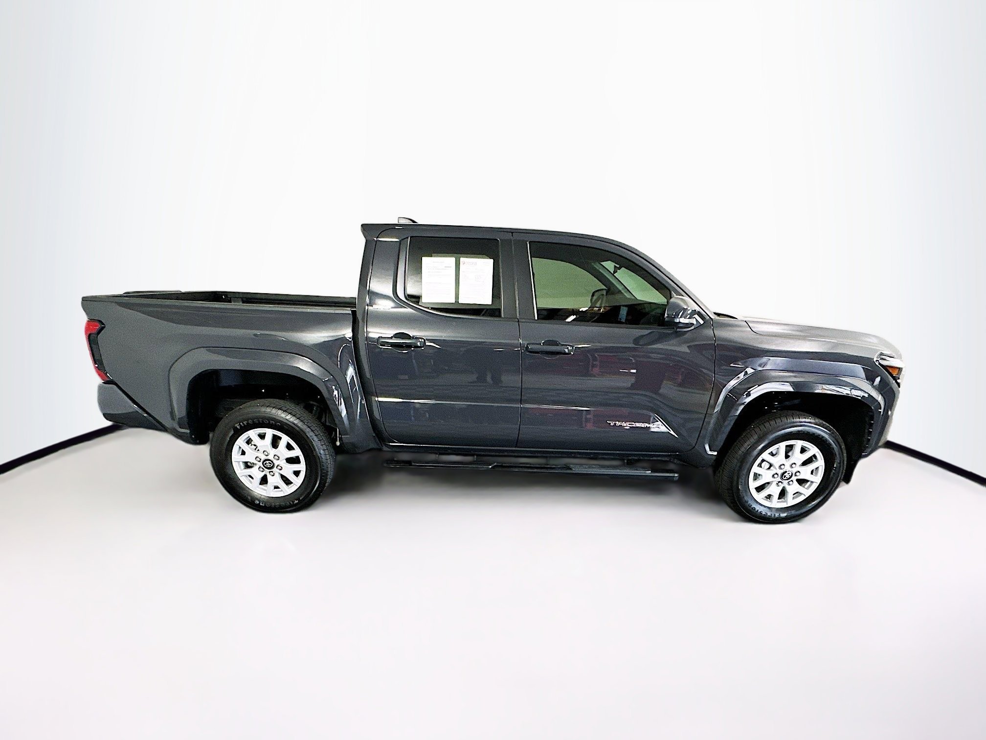 2025 Toyota Tacoma thumbnail 4