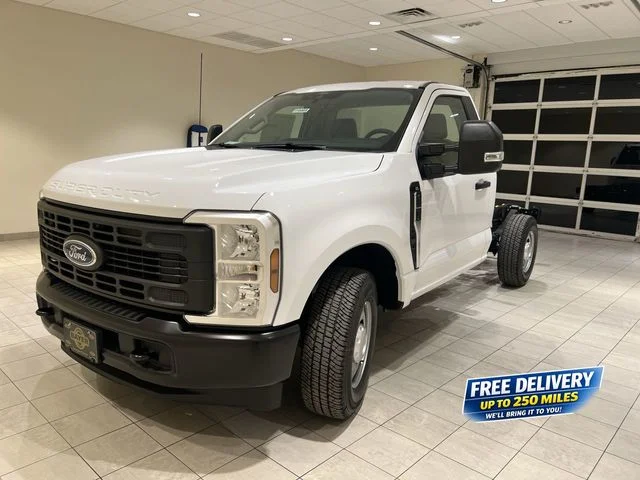 New 2026 Oxford White Ford F-250® XL image 26