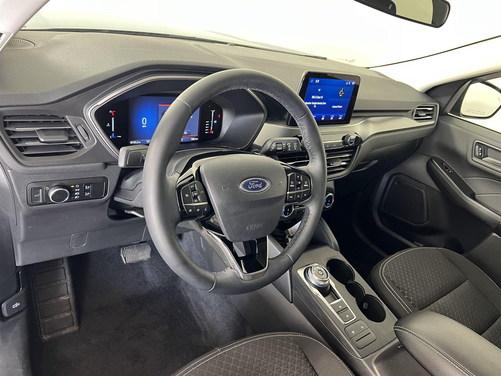 Used 2024 Vapor Blue Ford Active image 3