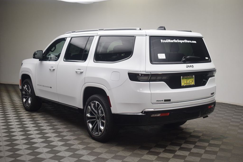 New 2026 Bright White Clearcoat Jeep Summit Reserve image 12