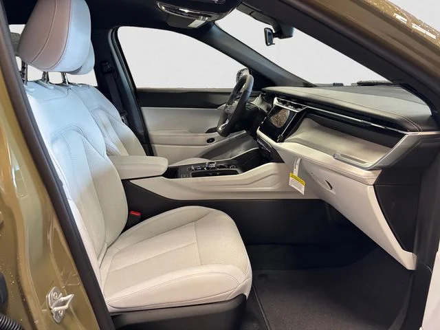New 2026  Jeep Laredo image 16