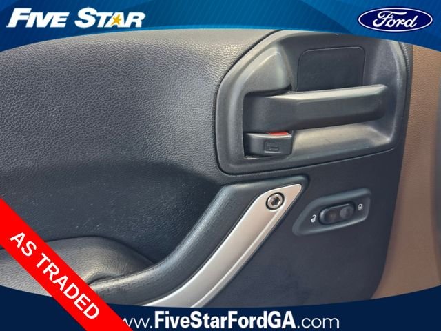 Used 2016 Silver Jeep Unlimited Sahara image 27