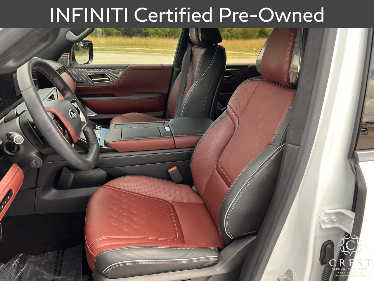 Certified Used 2026 Radiant White Black Obsidian INFINITI AUTOGRAPH image 25