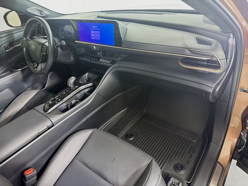 Used 2025 Bronze Age Toyota Limited image 32