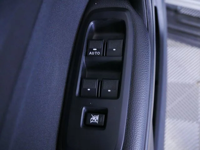 Used 2020 Silver Ford XLT image 17