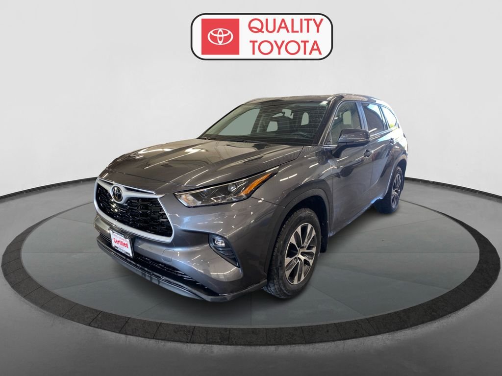 2023 Toyota Highlander XLE AWD's photo