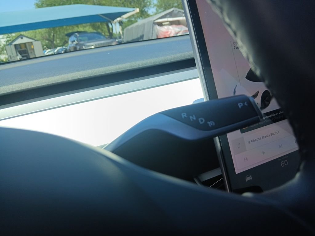 Used 2019  Tesla Long Range image 15
