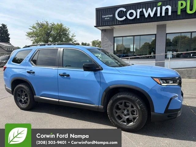 Used 2025 Blue Honda TrailSport image 4