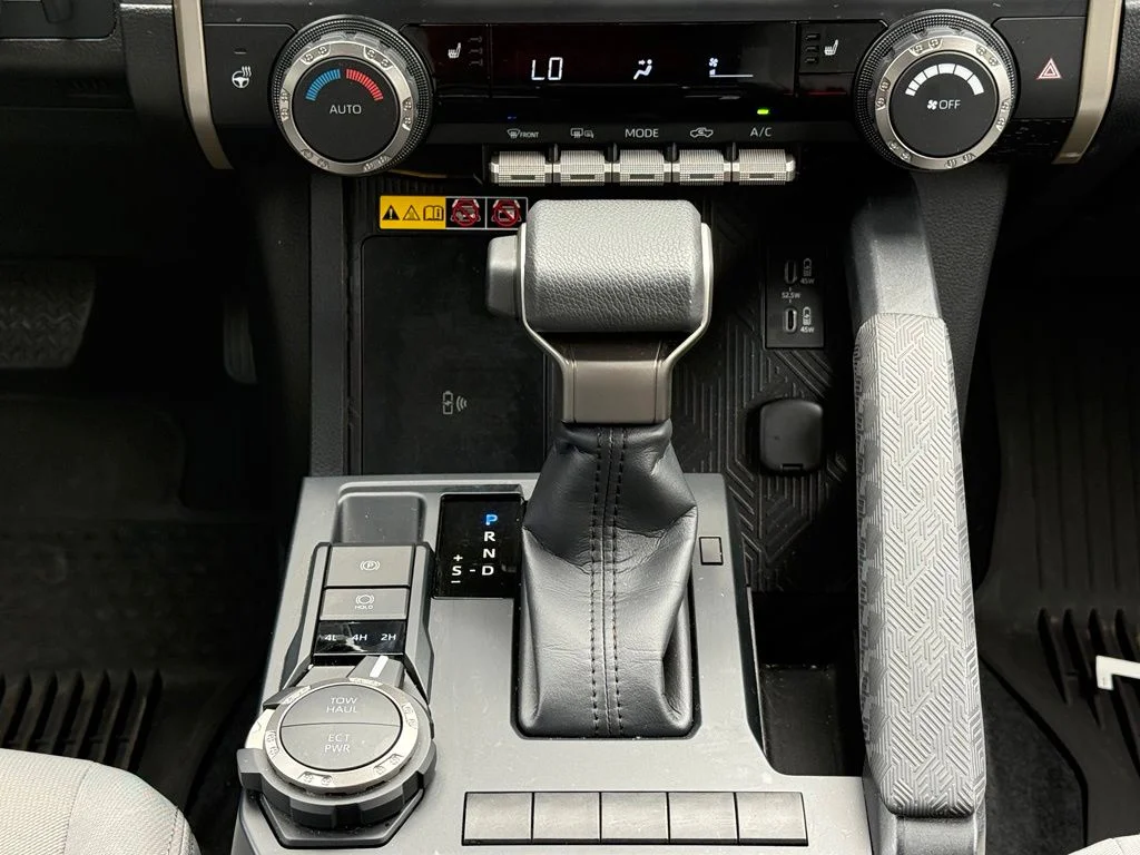 Used 2025 White Toyota SR5 image 25
