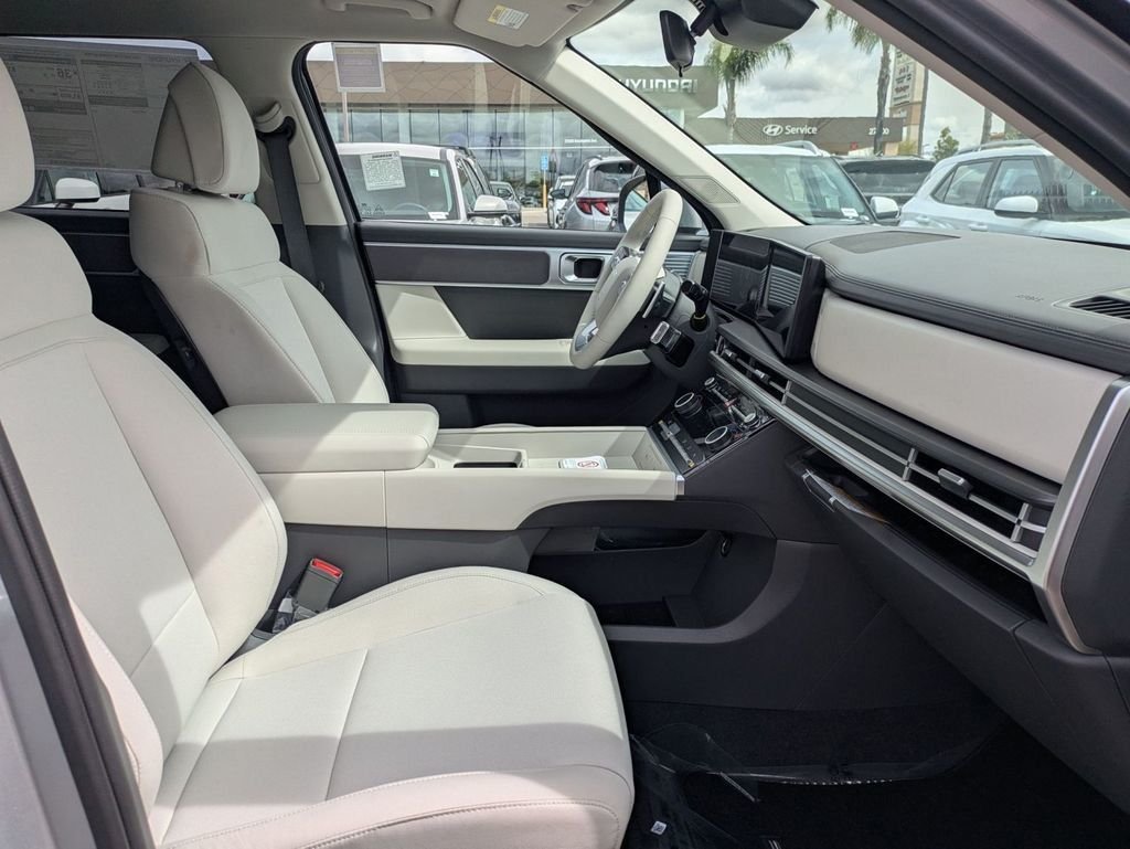 New 2026 Silver Hyundai SE image 28