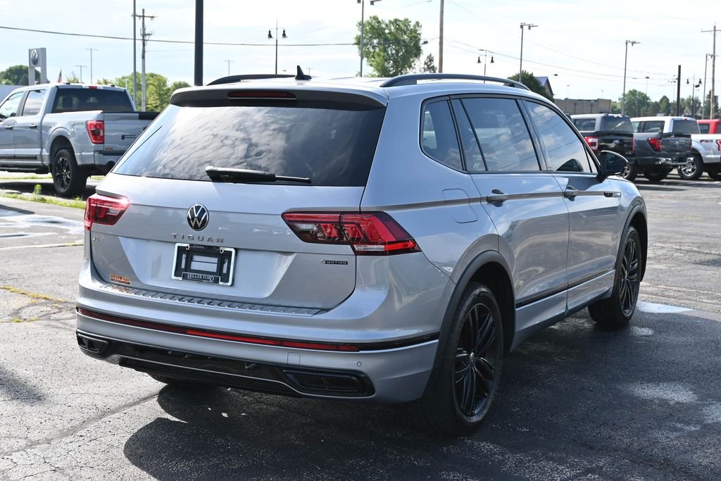 Certified Used 2022 Pyrite Silver Metallic Volkswagen 2.0T SE R-Line Black image 9