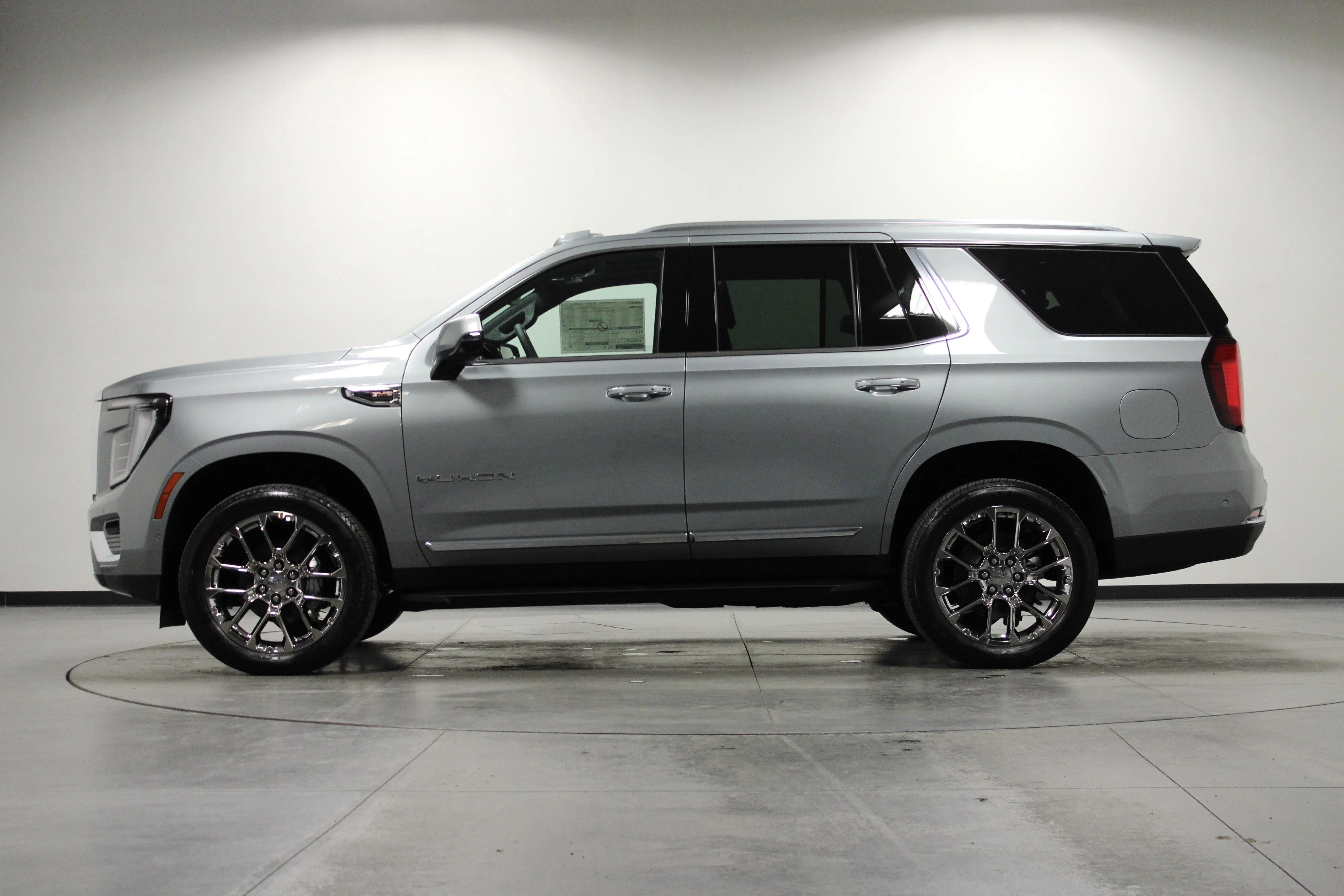 New 2026 Sterling Metallic GMC Elevation image 7