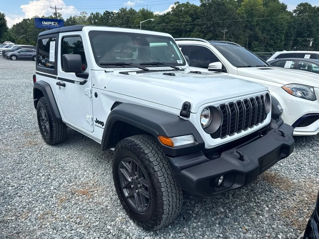 Used 2025 White Jeep Sport S image 2