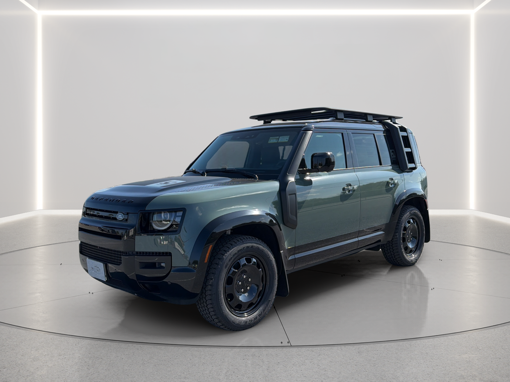 New 2026 Keswick Green Land Rover  image 9