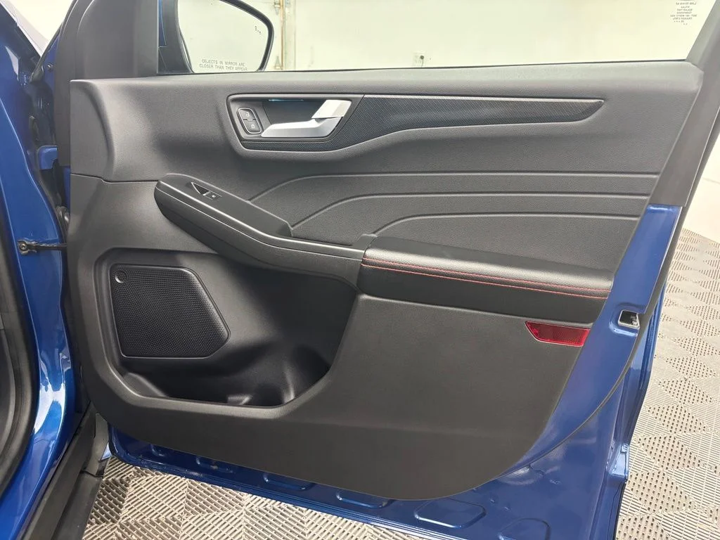 Used 2023 Blue Ford ST-Line Elite image 27