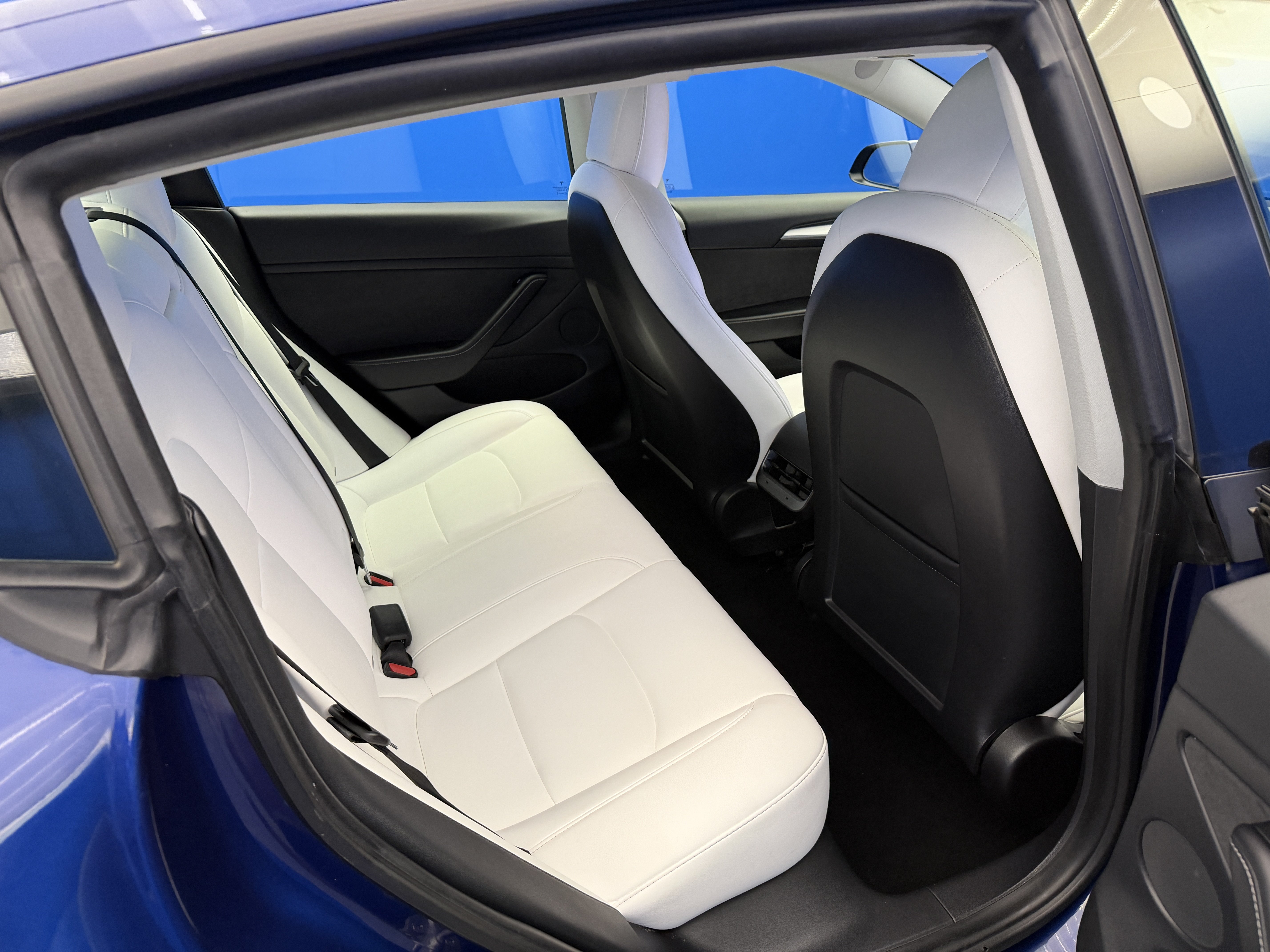 Used 2021 Deep Blue Metallic Tesla Standard Range Plus image 25