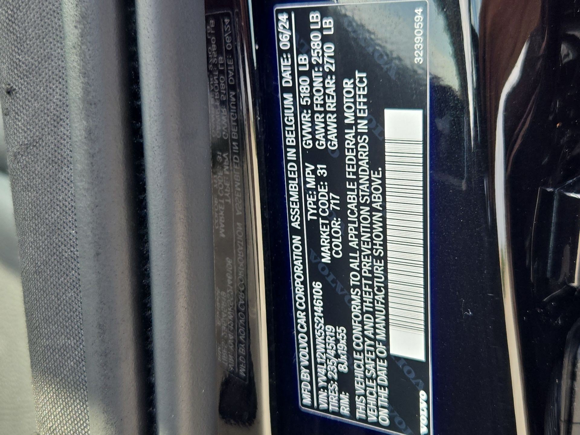 2025 Volvo V60 Cross Country 30