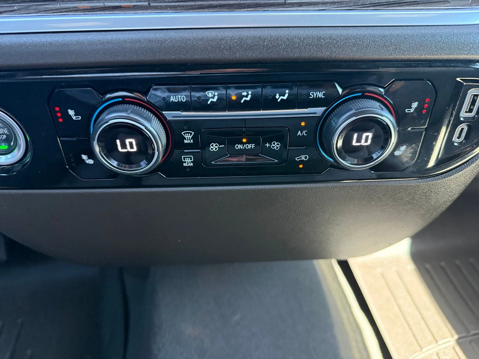 2023 Chevrolet Silverado 1500 LT - Photo 27