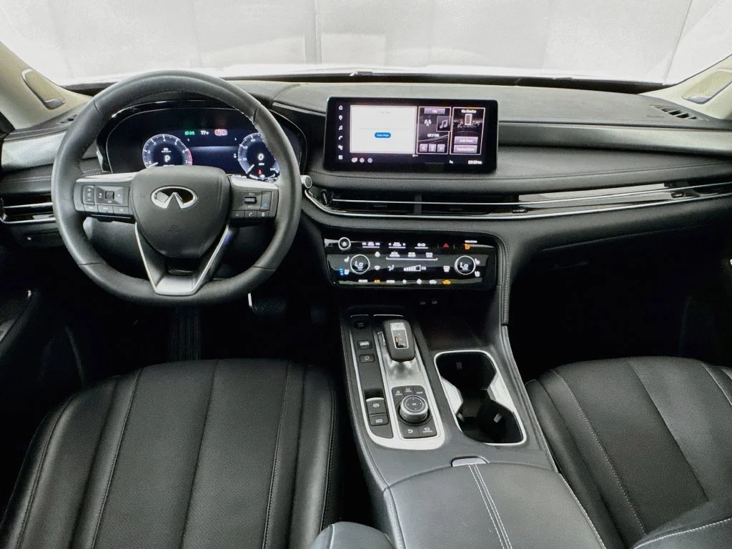 Certified Used 2026 Blue INFINITI LUXE image 30