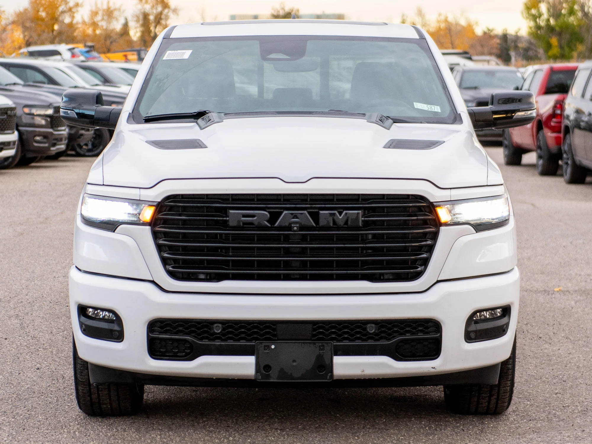 New 2026 White RAM Sport* Crew Cab 4x4, Panoramic Sunroof, Heated Seats/Wheel, Alpine Audio image 7